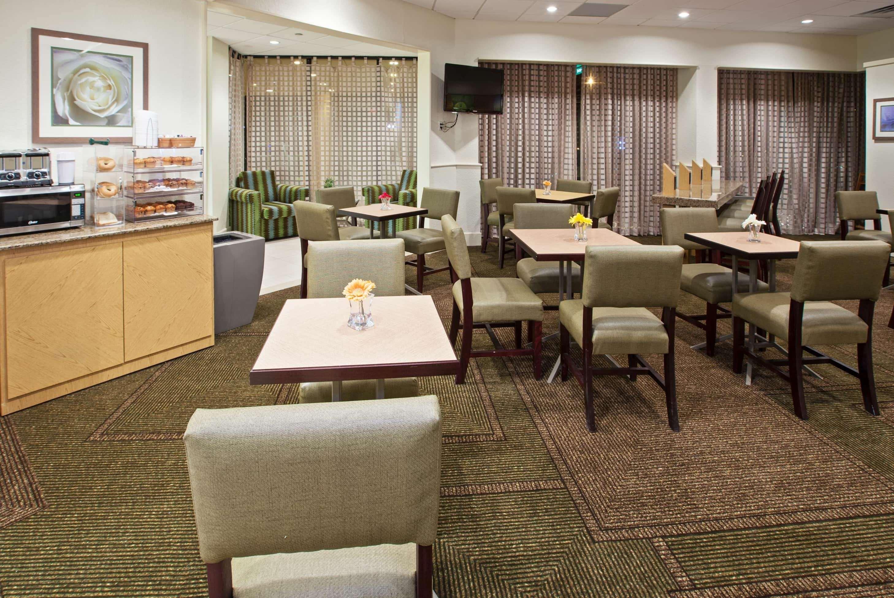 La Quinta By Wyndham Nashville Airport/Opryland Bagian luar foto