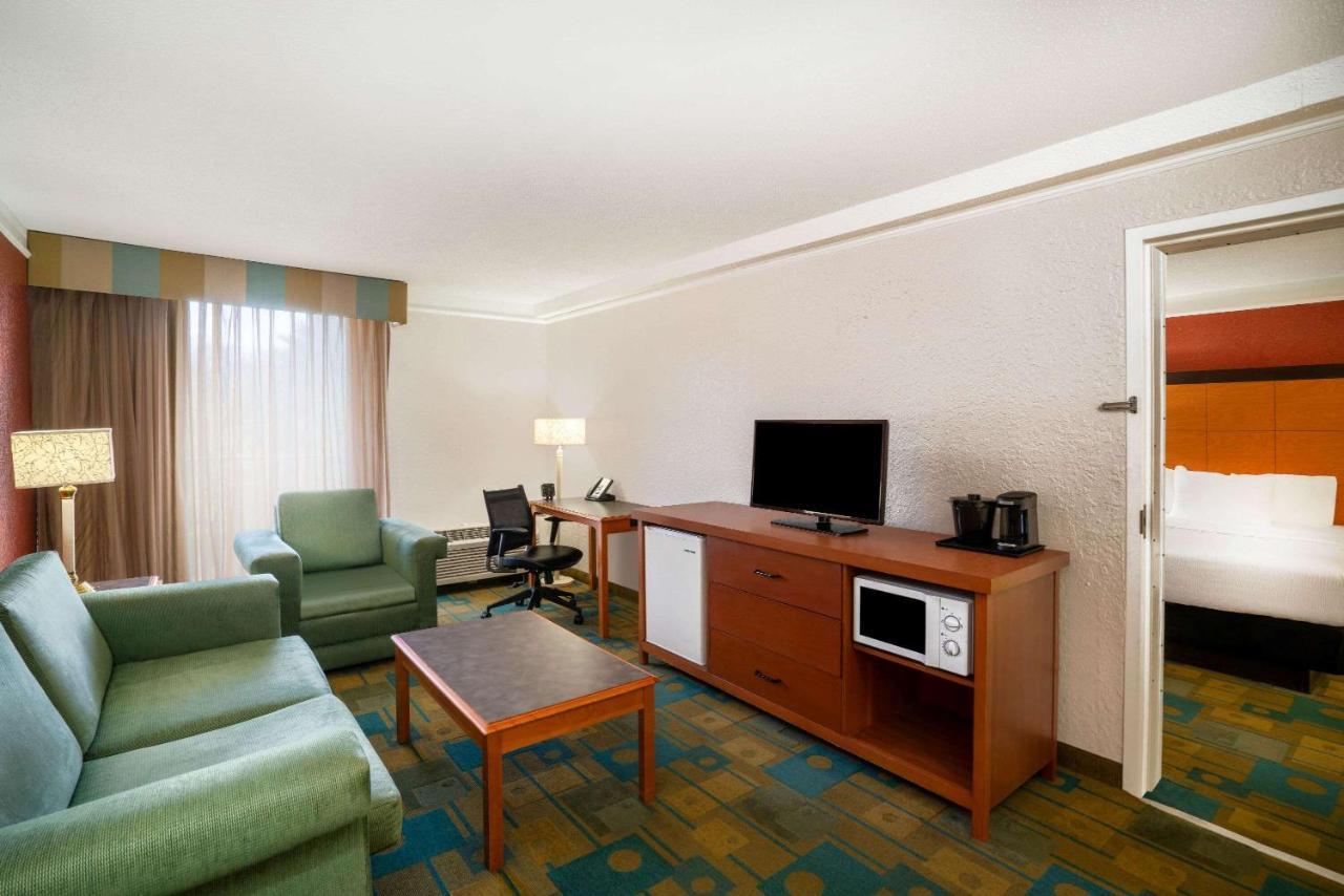 La Quinta By Wyndham Nashville Airport/Opryland Bagian luar foto